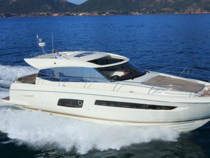 Яхта Prestige 550 S