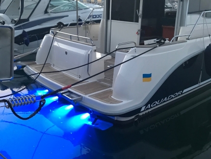 Продам яхту БУ Aquador 32 C